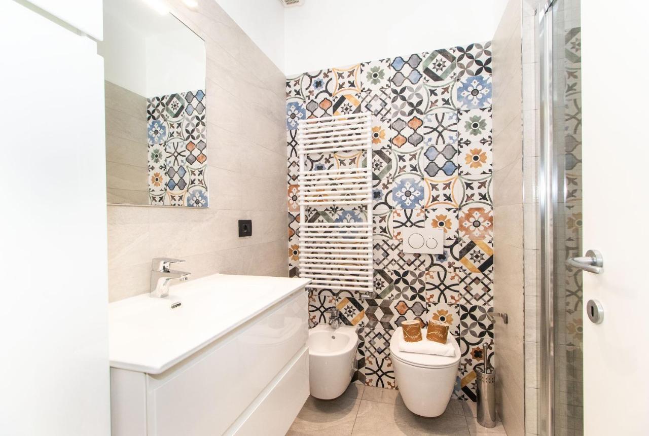 Bengasi Functional Mini Flat Apartment Turin Bagian luar foto